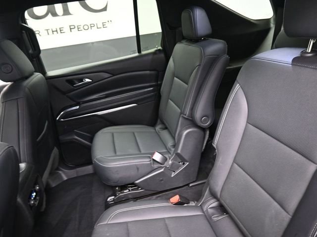 Used 2025 Chevrolet Traverse LT image 21