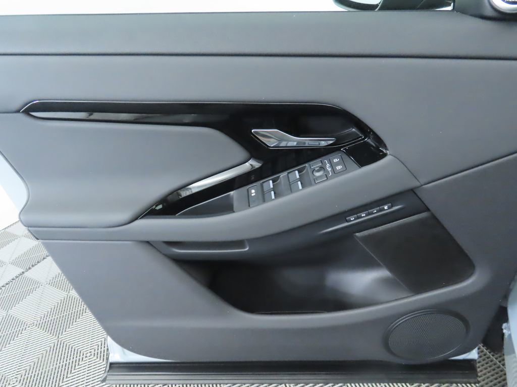New 2026 Land Rover Range Rover Evoque S image 25