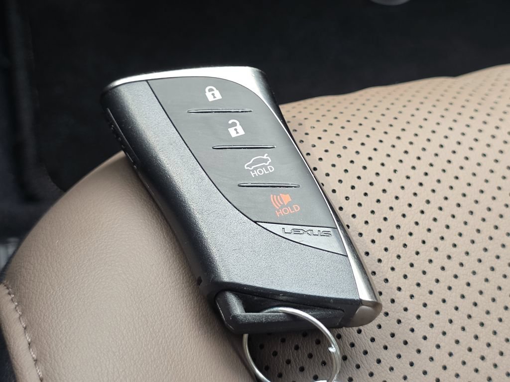 Certified 2023 Lexus ES 350 w/ Premium Package FWD image 28