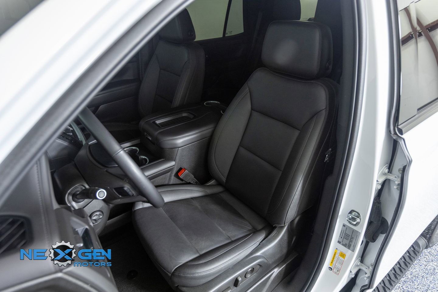 Used 2022 Chevrolet Tahoe Z71 w/ Luxury Package image 22