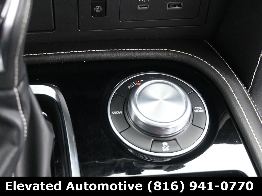 Used 2023 INFINITI QX80 Premium Select w/ All-Season Package image 26