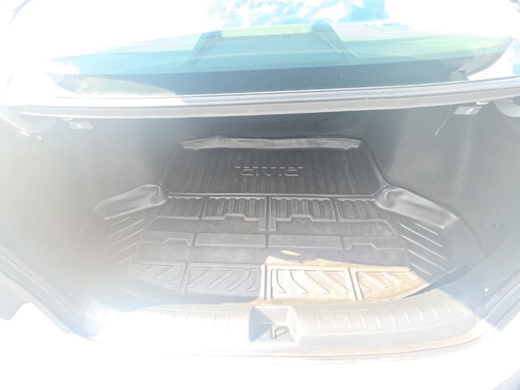 Used 2022 Honda Civic Touring image 28