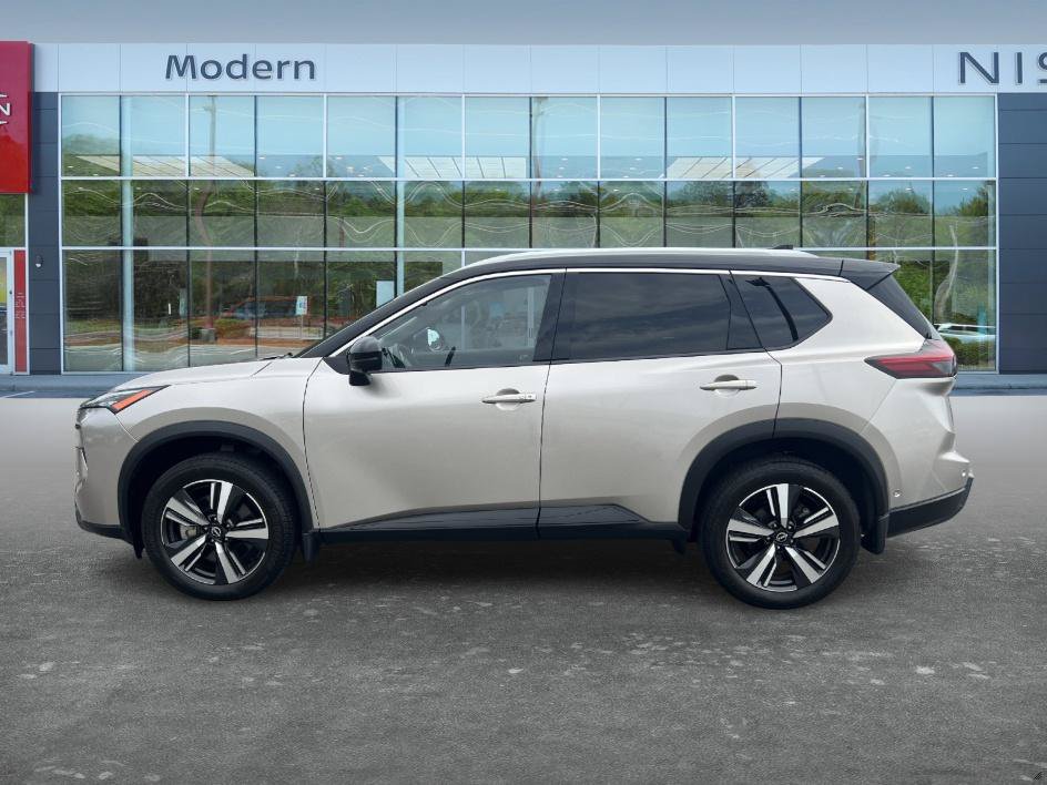 Certified 2025 Nissan Rogue SL w/ Tech Package AWD/4WD image 8