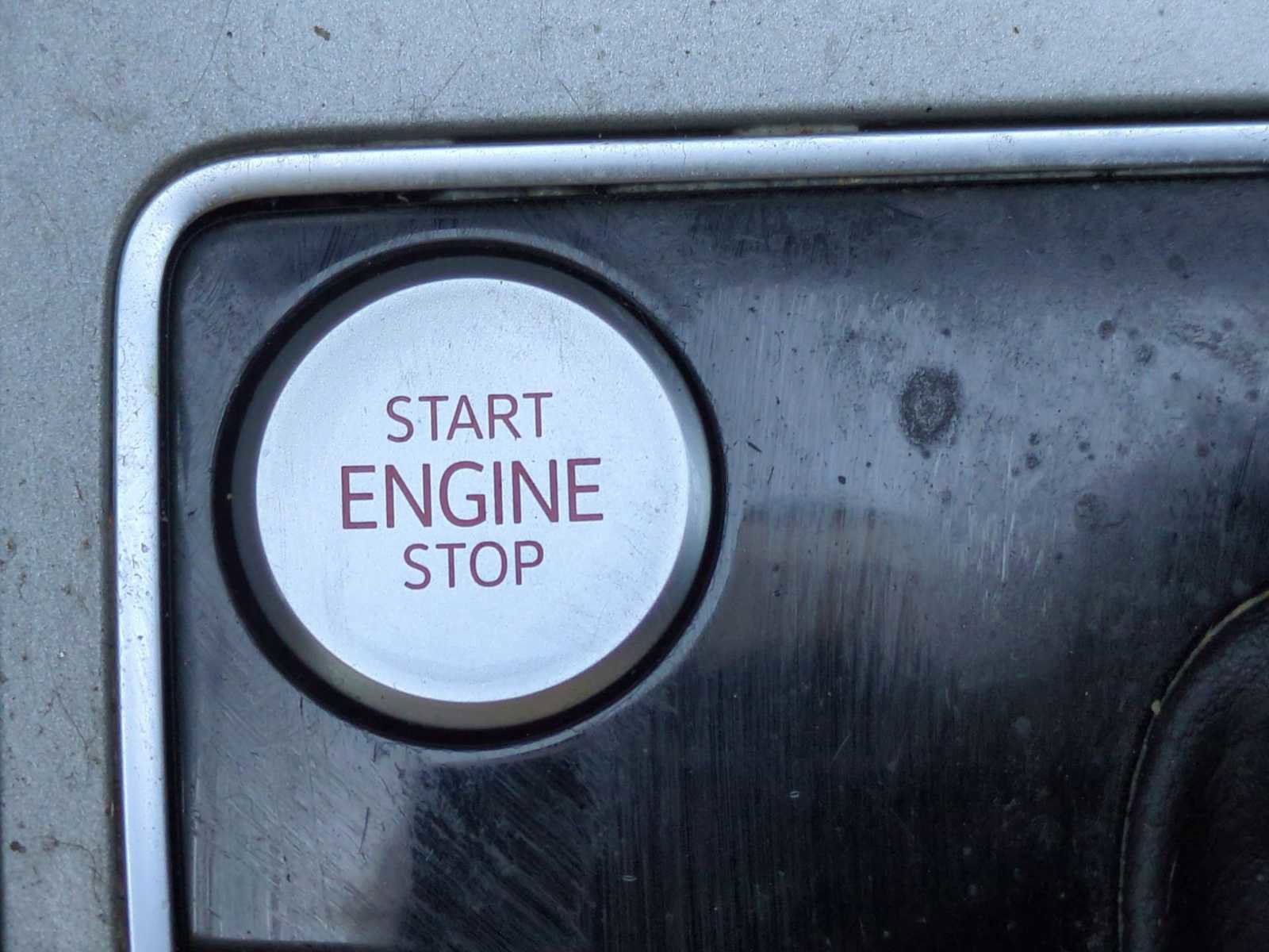 Used 2022 Volkswagen Passat 2.0T SE image 16