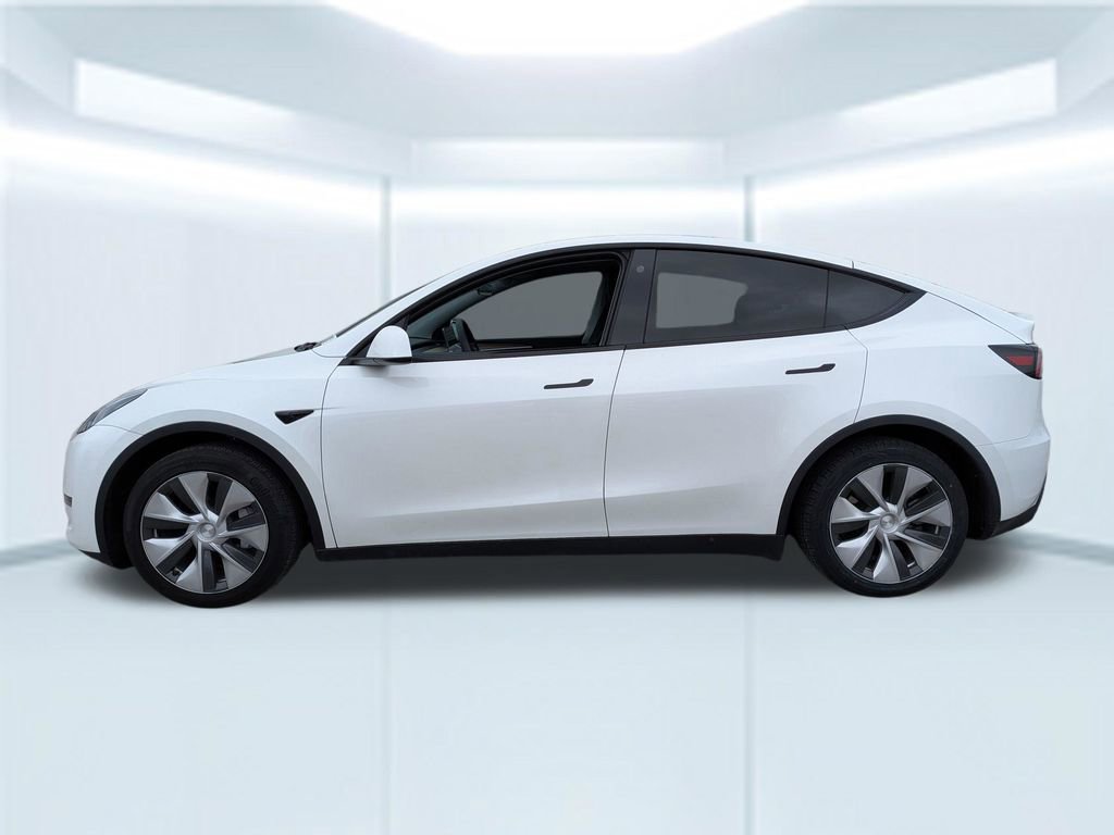 Used 2023 Tesla Model Y Long Range image 12