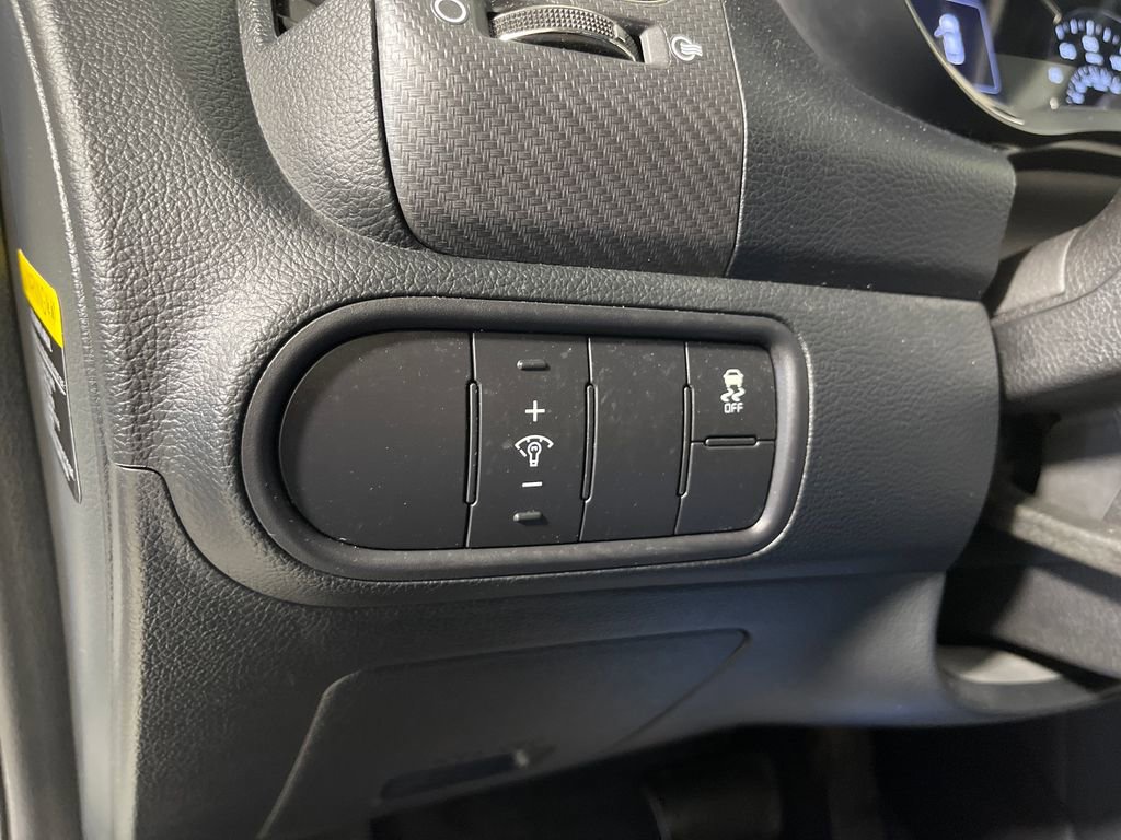 Used 2017 Kia Forte S image 31