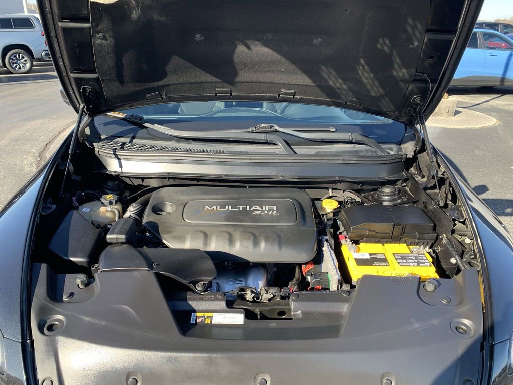 Used 2015 Jeep Cherokee Latitude w/ Cold Weather Group image 16