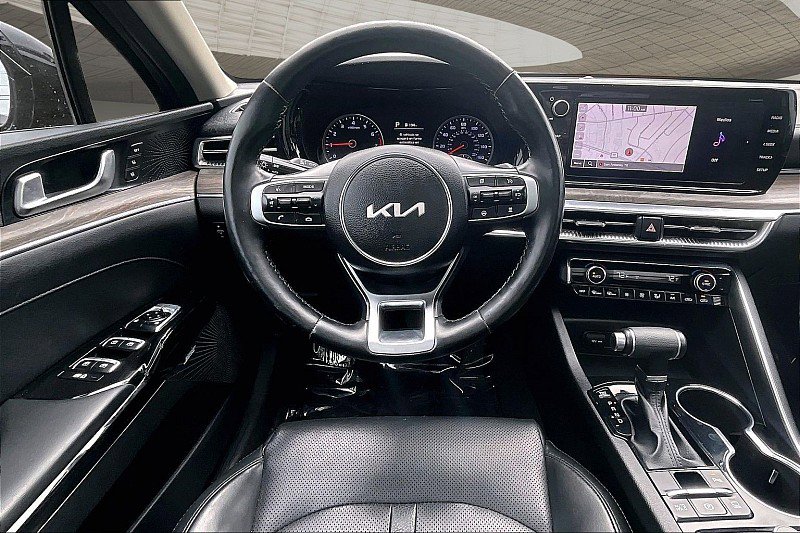 Used 2023 Kia K5 EX w/ EX Premium Package FWD image 5