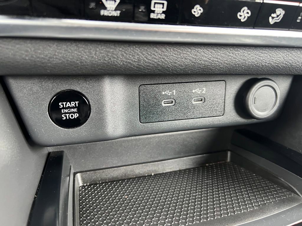 Used 2024 Nissan Rogue SV image 27