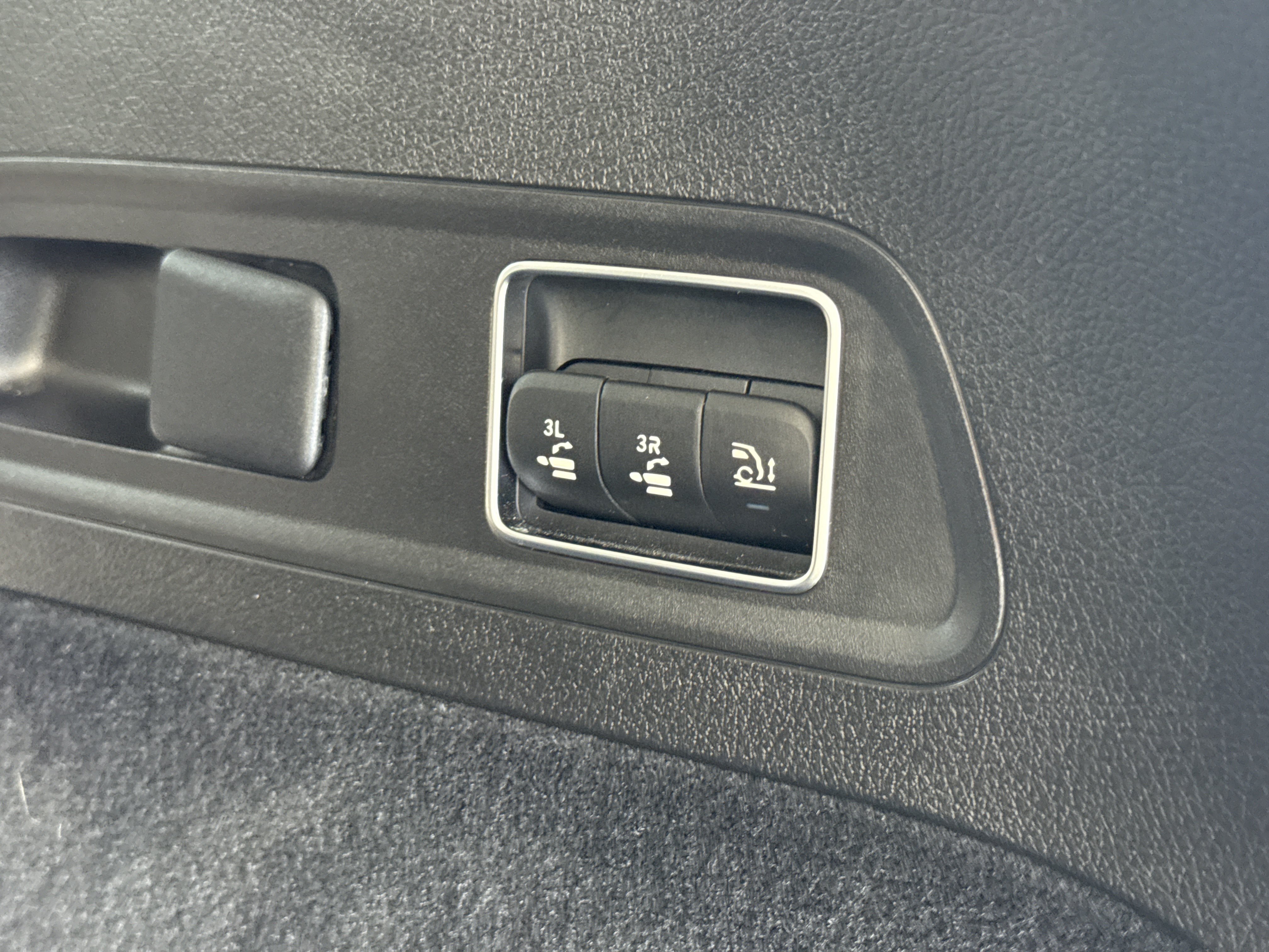 Certified 2022 Mercedes-Benz GLS 450 4MATIC image 18