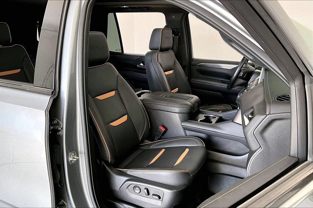 Used 2023 GMC Yukon AT4 AWD/4WD image 9