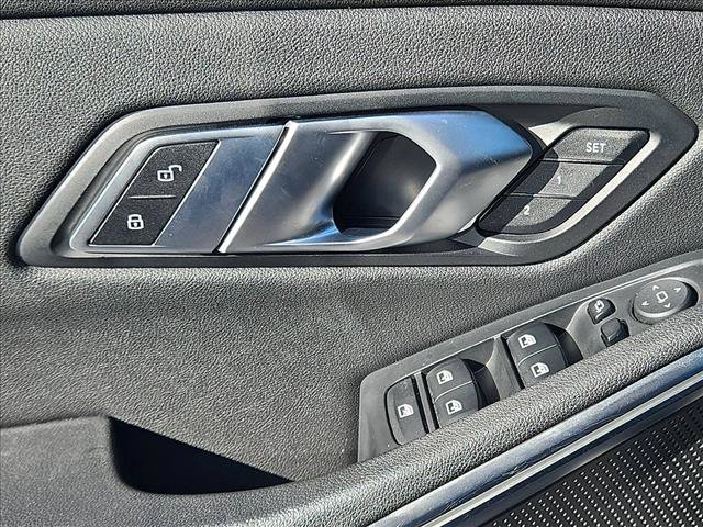 Used 2021 BMW 330i Sedan w/ Convenience Package RWD image 13