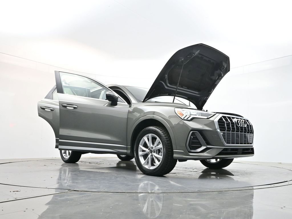 Used 2024 Audi Q3 2.0T Premium AWD/4WD image 38