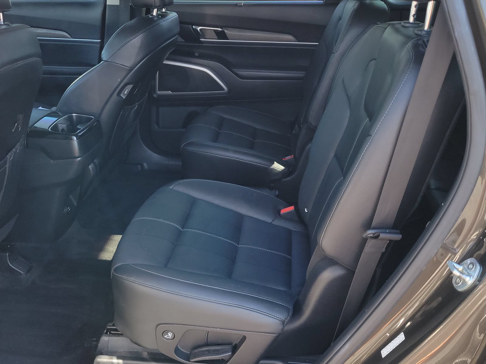 Used 2021 Kia Telluride EX w/ EX Premium Package AWD/4WD image 8