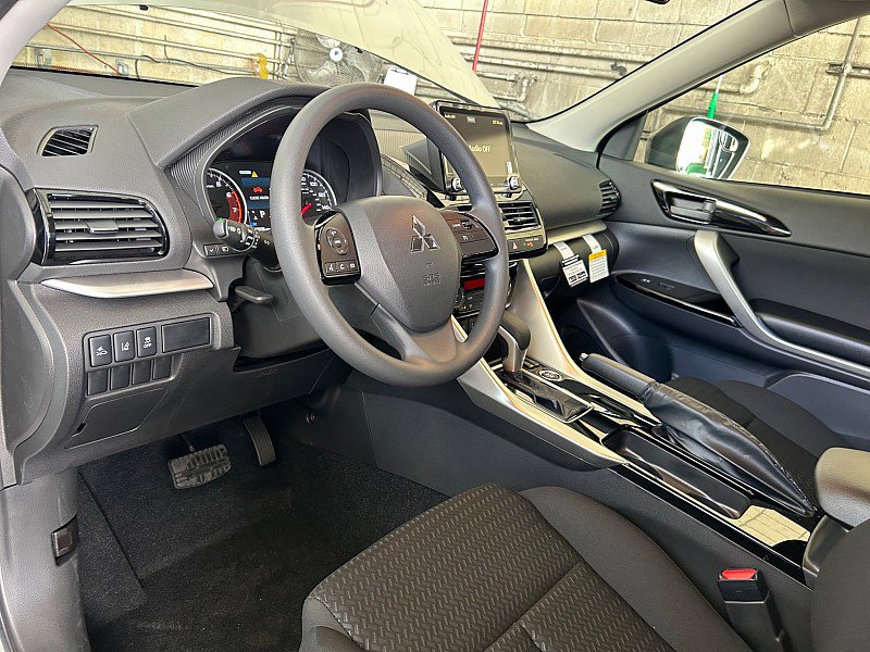 New 2026 Mitsubishi Eclipse Cross LE image 18