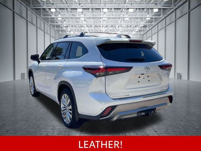 Used 2025 Toyota Highlander Platinum AWD/4WD image 10