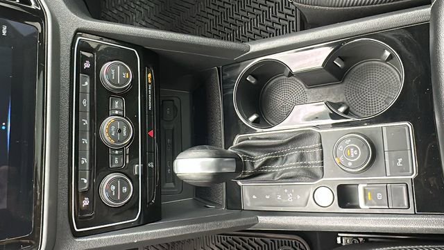 Used 2023 Volkswagen Atlas Cross Sport SE image 14