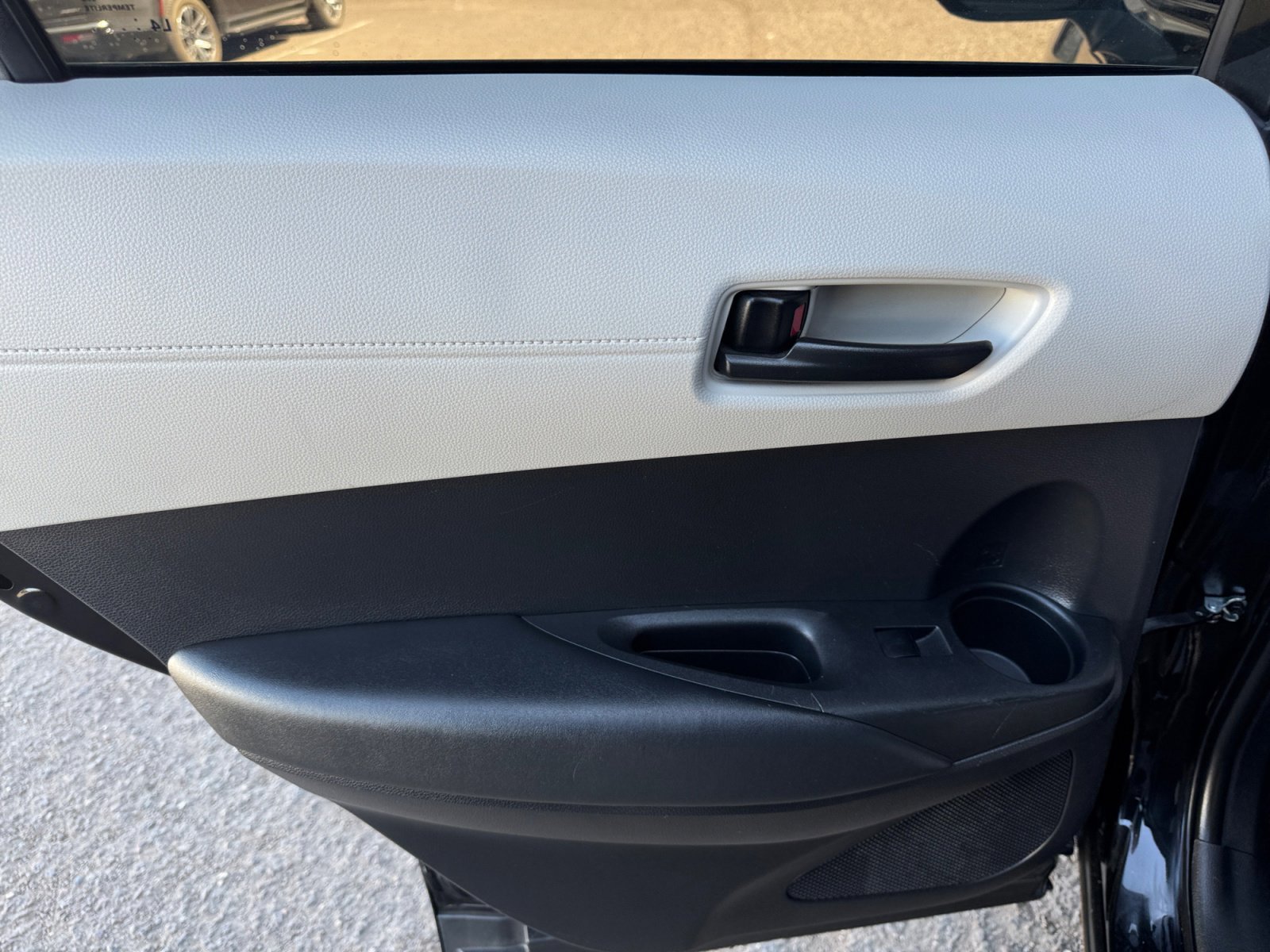 Used 2022 Toyota Corolla Cross LE FWD image 16