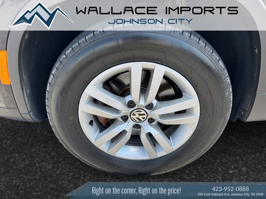 Used 2015 Volkswagen Tiguan S FWD image 9