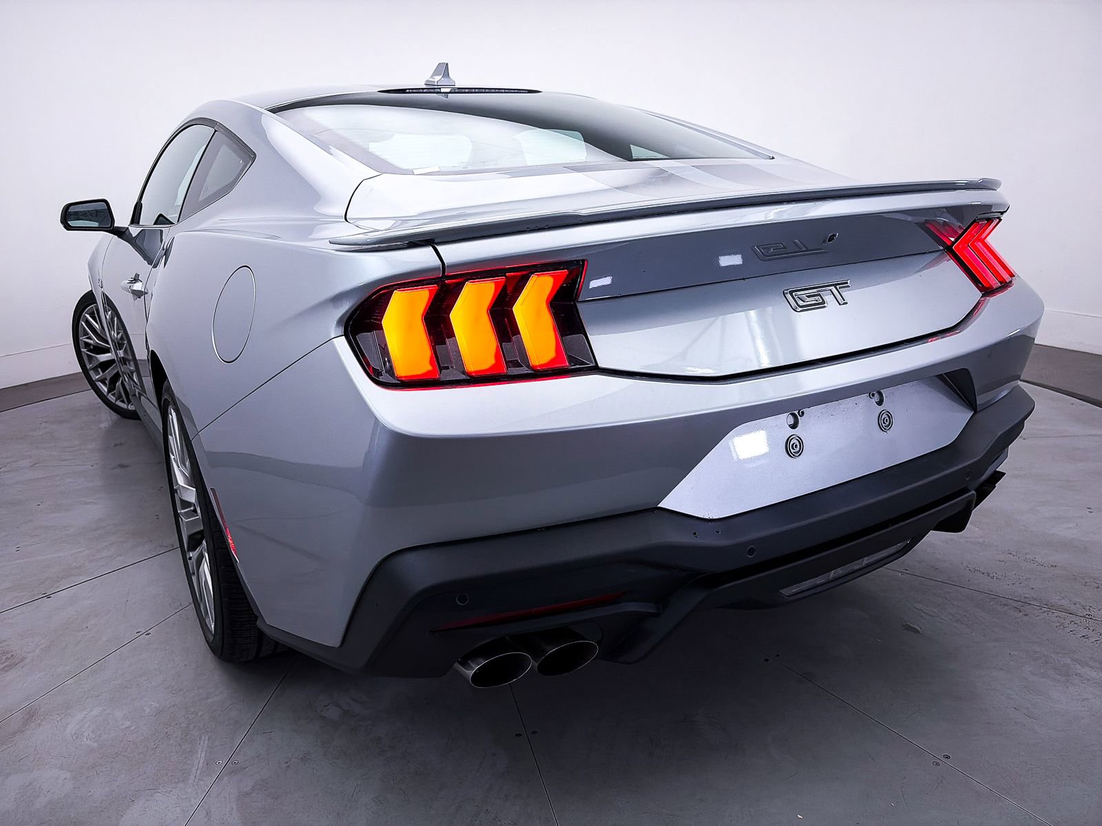 Used 2024 Ford Mustang GT Premium image 8