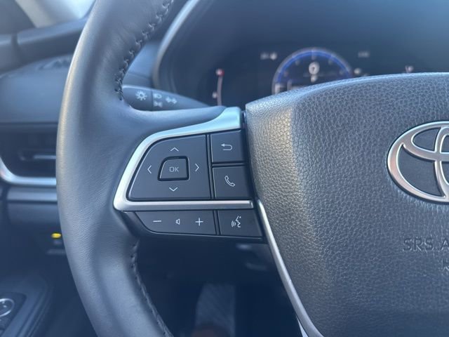 Used 2025 Toyota Grand Highlander AWD image 16