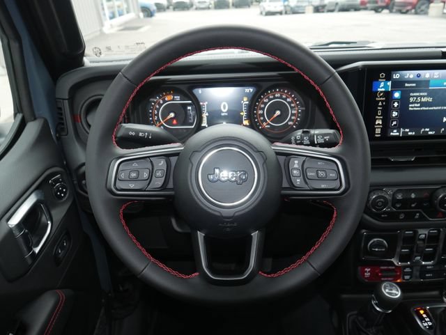 Used 2024 Jeep Wrangler Unlimited Rubicon AWD/4WD image 17