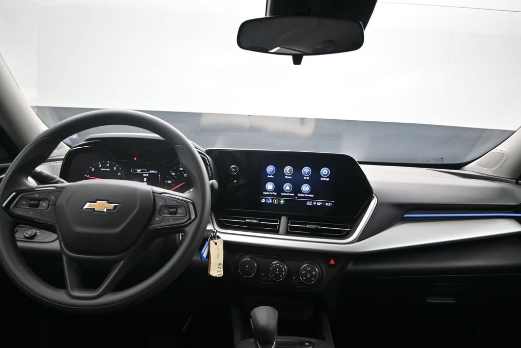 New 2026 Chevrolet Trax LS w/ LS Convenience Package FWD image 18