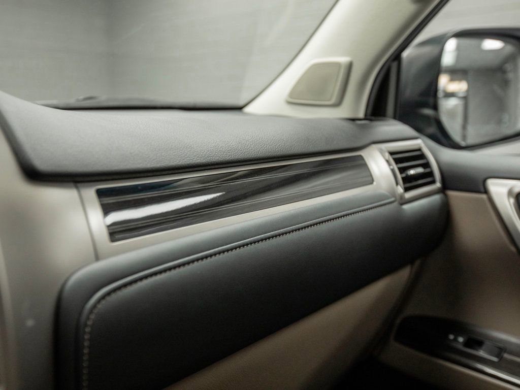 Used 2021 Lexus GX 460 Premium w/ Premium Package image 22