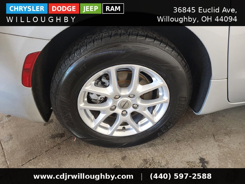 Used 2023 Chrysler Voyager LX FWD image 39