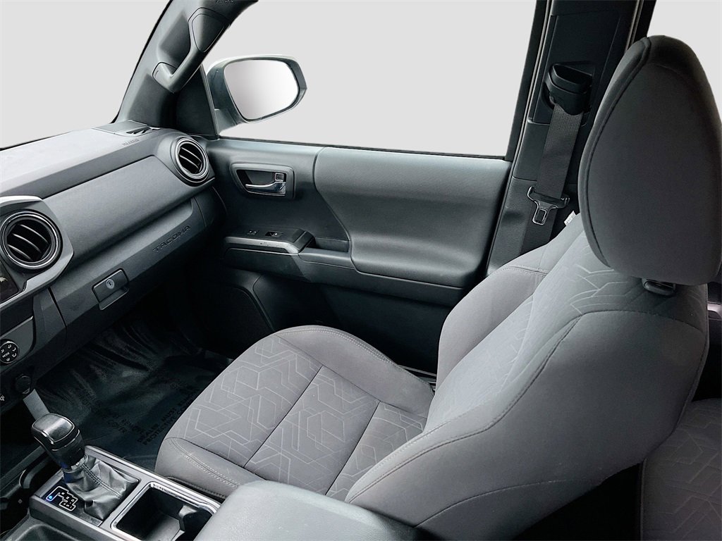 Used 2019 Toyota Tacoma w/ TRD Off-Road Package image 22