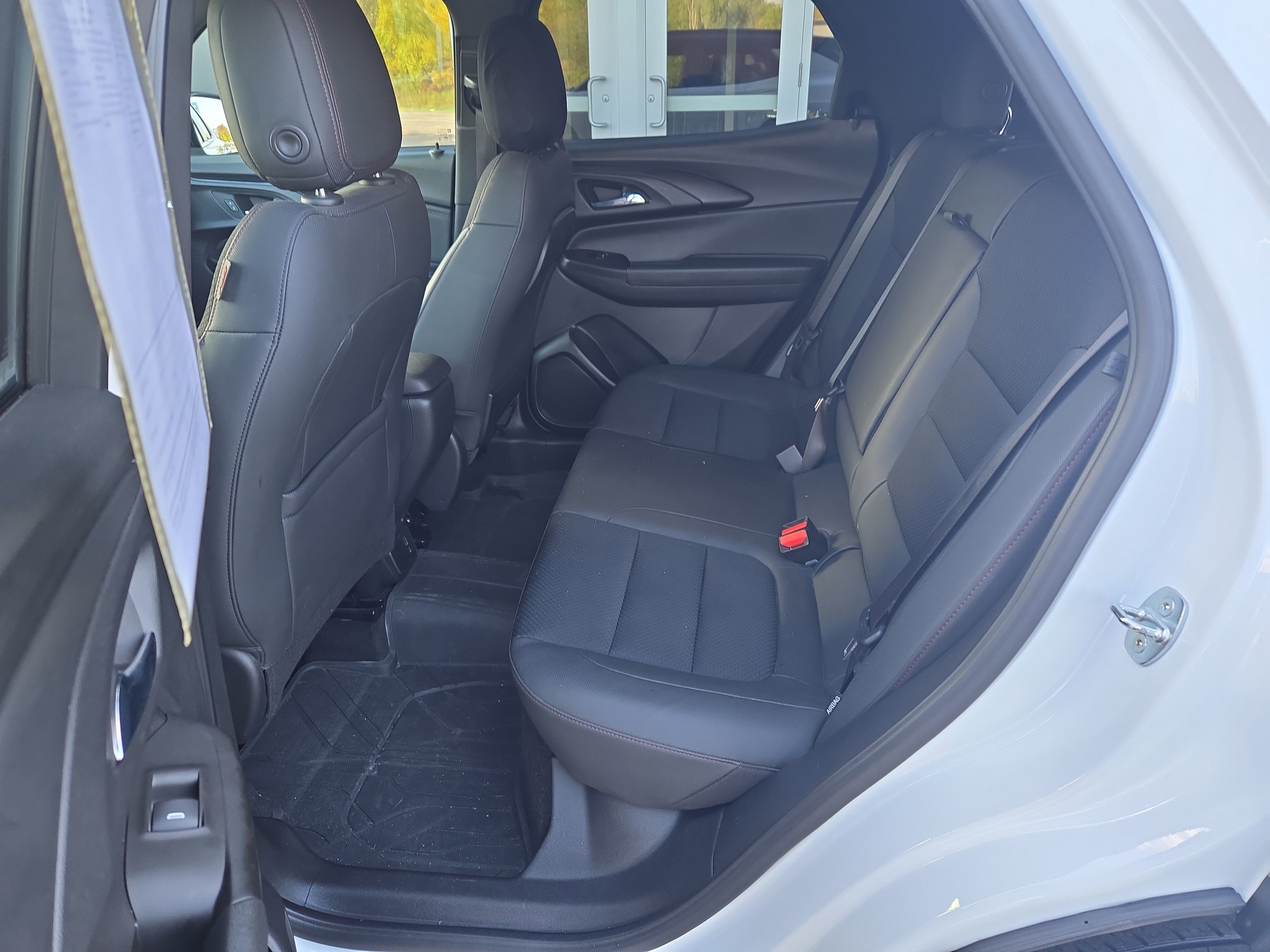 Certified 2021 Chevrolet TrailBlazer RS w/ Technology Package image 11