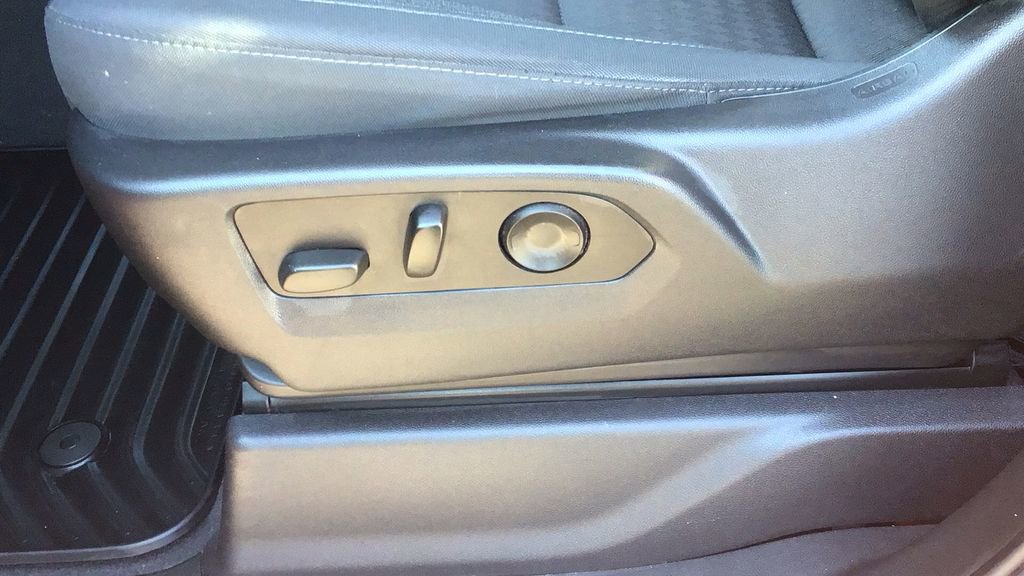 Used 2022 Chevrolet Silverado 1500 Custom image 15