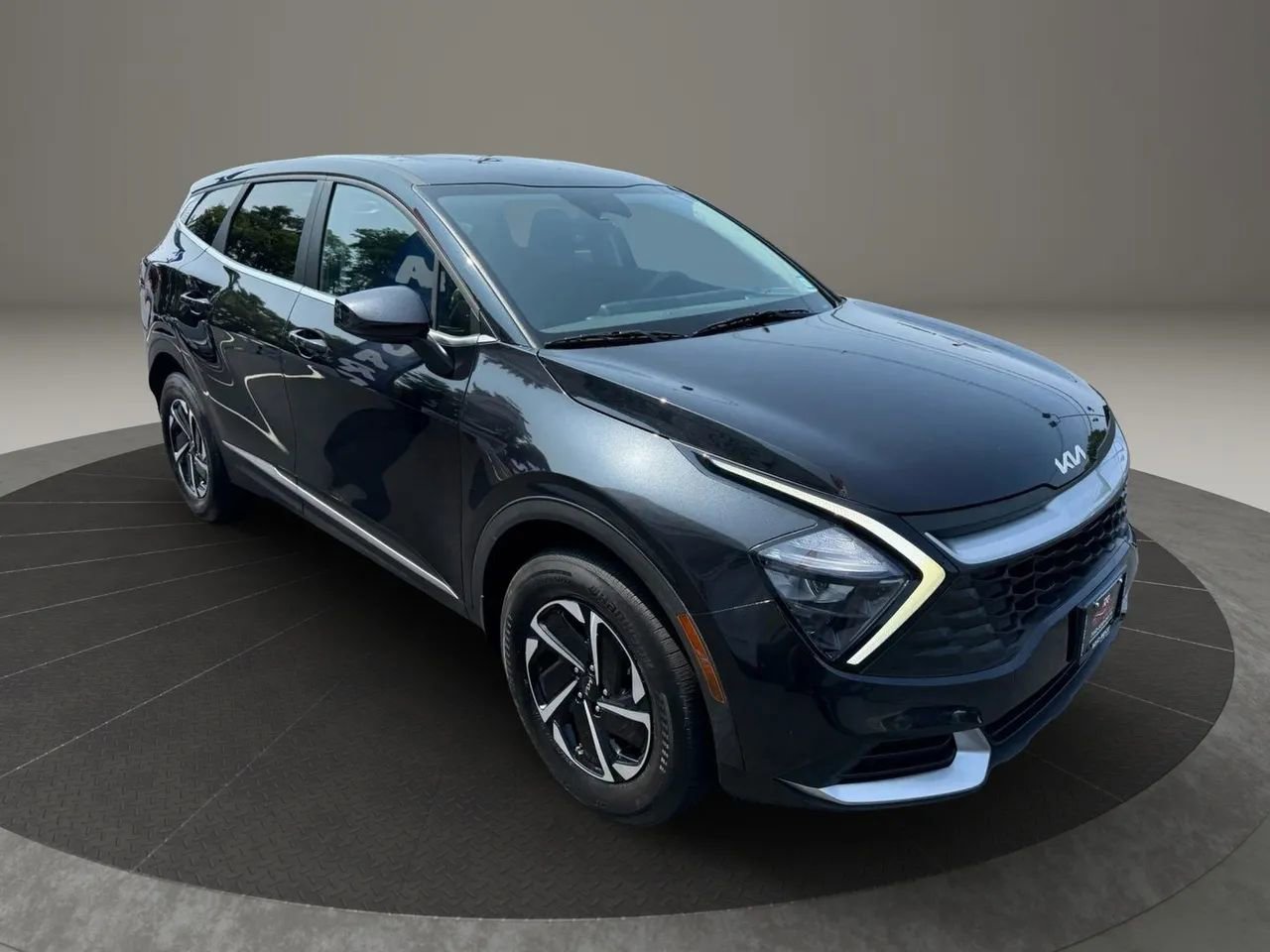 Used 2023 Kia Sportage LX image 5