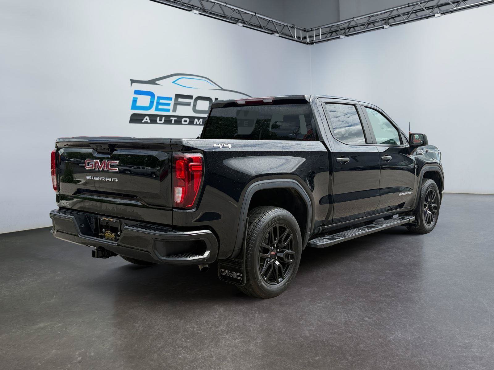 Used 2024 GMC Sierra 1500 Pro w/ Graphite Edition AWD/4WD image 3
