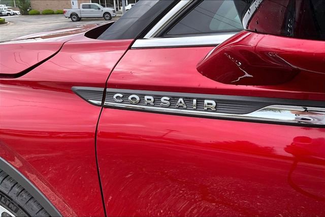 Used 2025 Lincoln Corsair Reserve AWD/4WD image 23