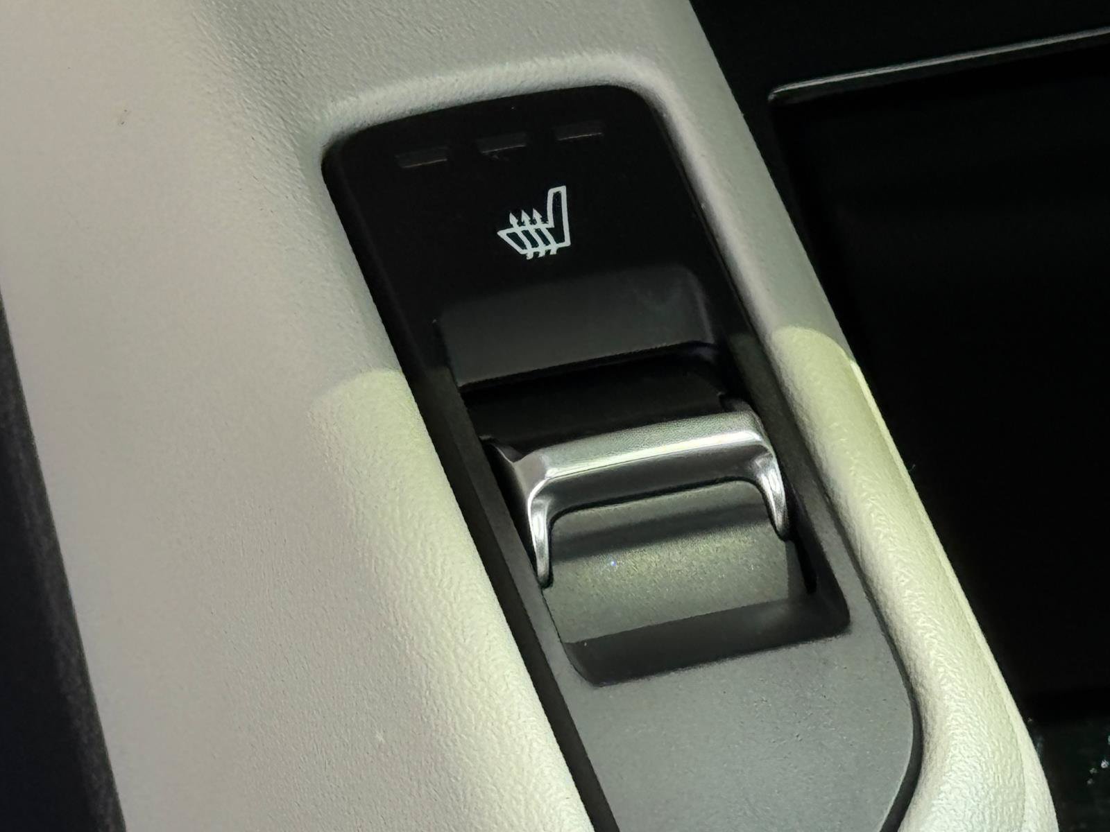 Used 2022 Kia Telluride S AWD/4WD image 17