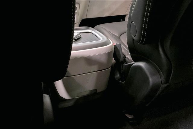 Used 2024 Chrysler Pacifica Limited FWD image 36