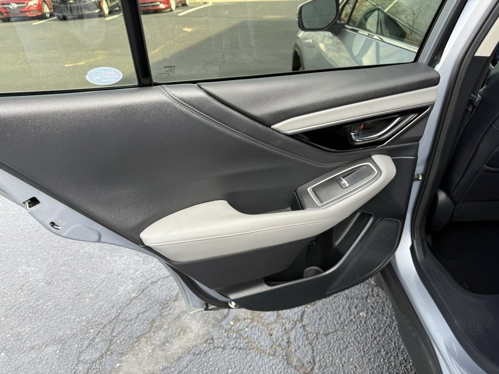 Used 2022 Subaru Outback Limited image 16