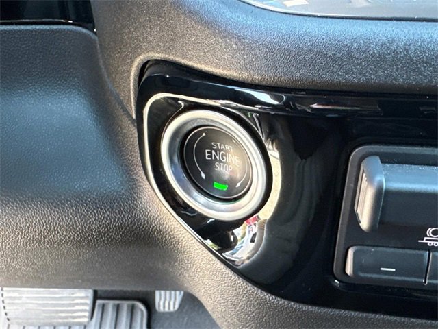 Used 2025 GMC Sierra 1500 SLE image 36