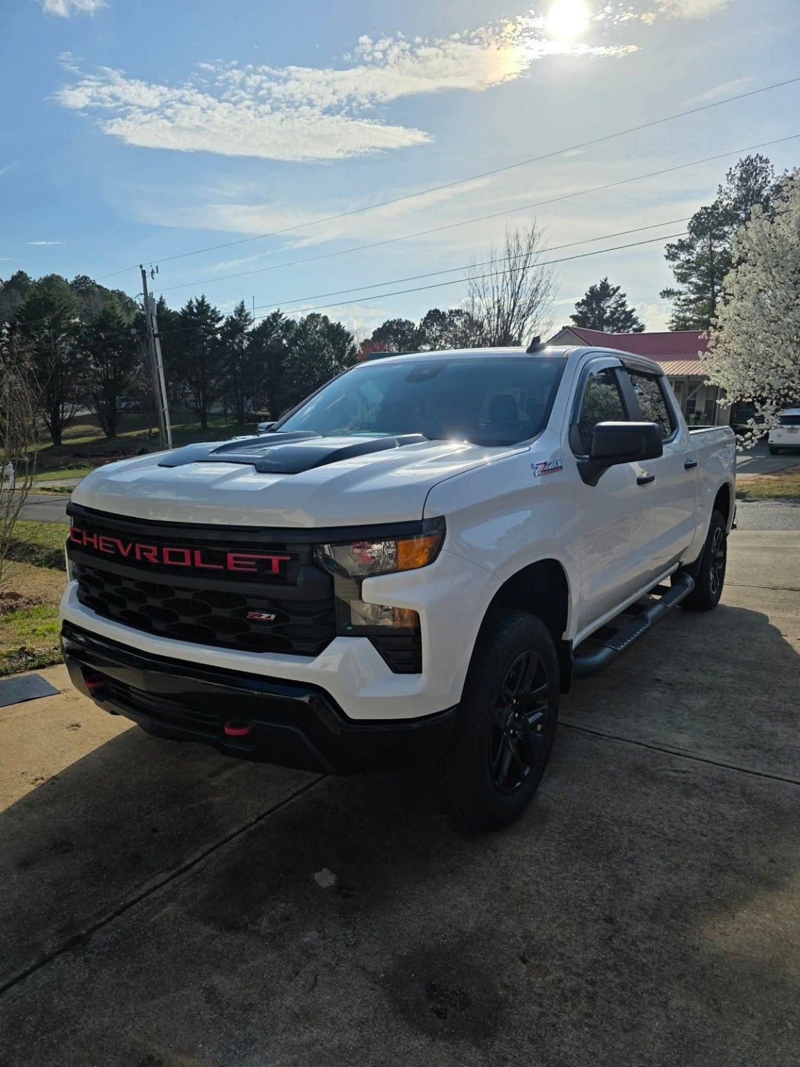 Used 2024 Chevrolet Silverado 1500 Custom Trail Boss w/ LPO, Dark Essentials Package image 2