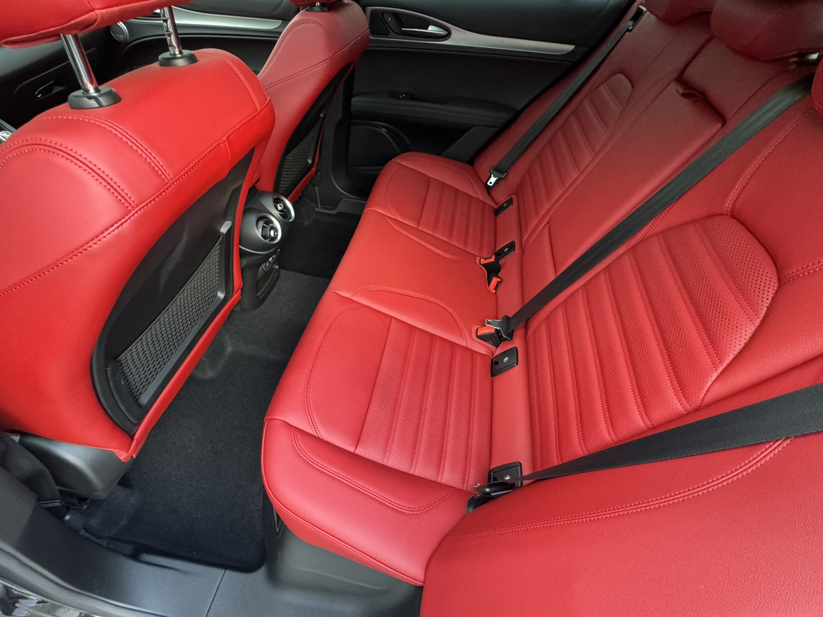 Used 2026 Alfa Romeo Stelvio Sprint AWD/4WD image 24