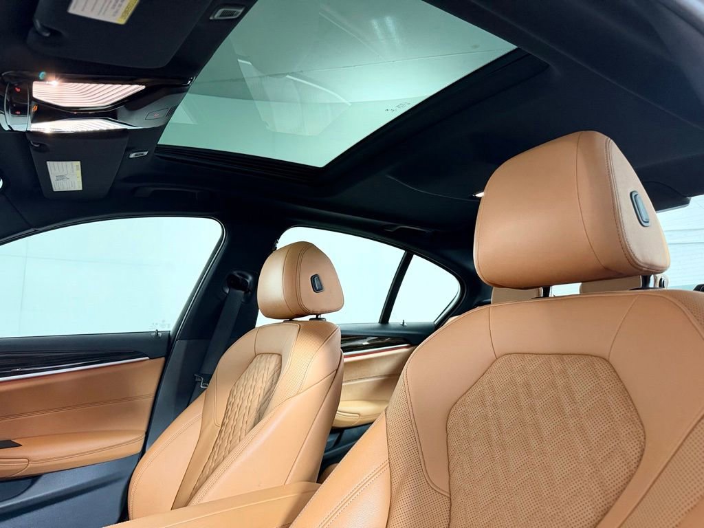 Used 2022 BMW 530i xDrive w/ Convenience Package image 15