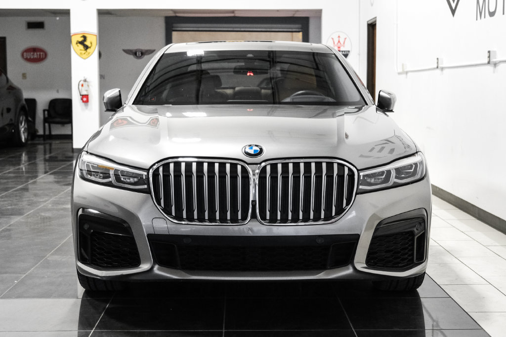 Used 2021 BMW 750i xDrive w/ M Sport Package AWD/4WD image 5
