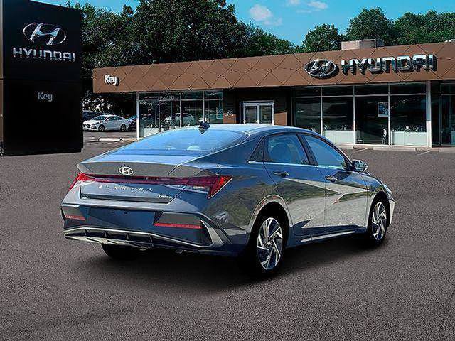 New 2026 Hyundai Elantra Limited FWD image 7