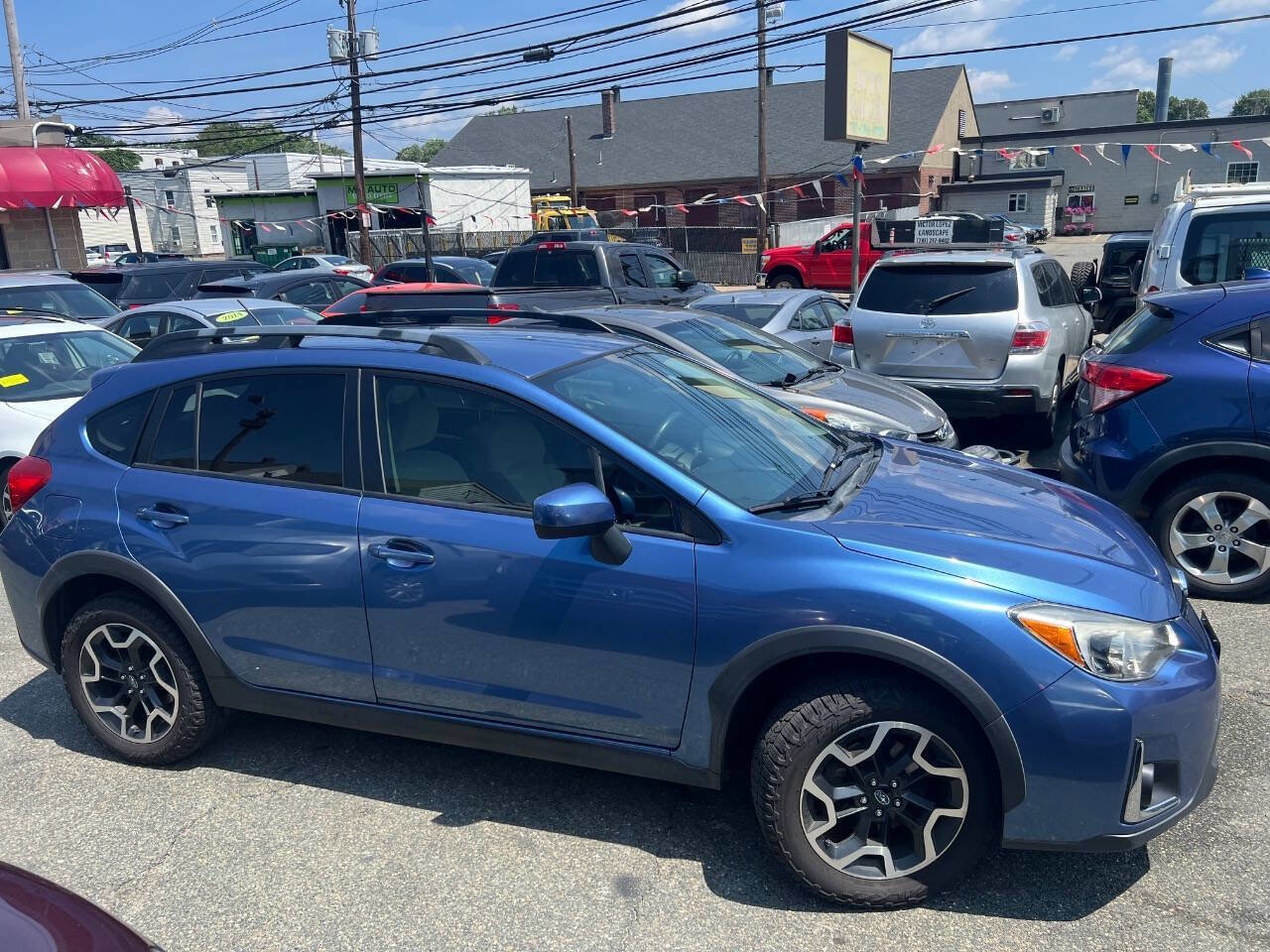 Used 2017 Subaru Crosstrek 2.0i Premium image 12