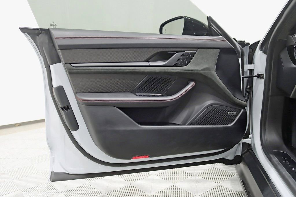 Used 2024 Porsche Taycan GTS image 38