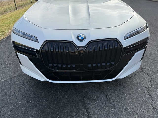 Certified 2026 BMW 750e xDrive 750e xDrive w/ Executive Package image 18