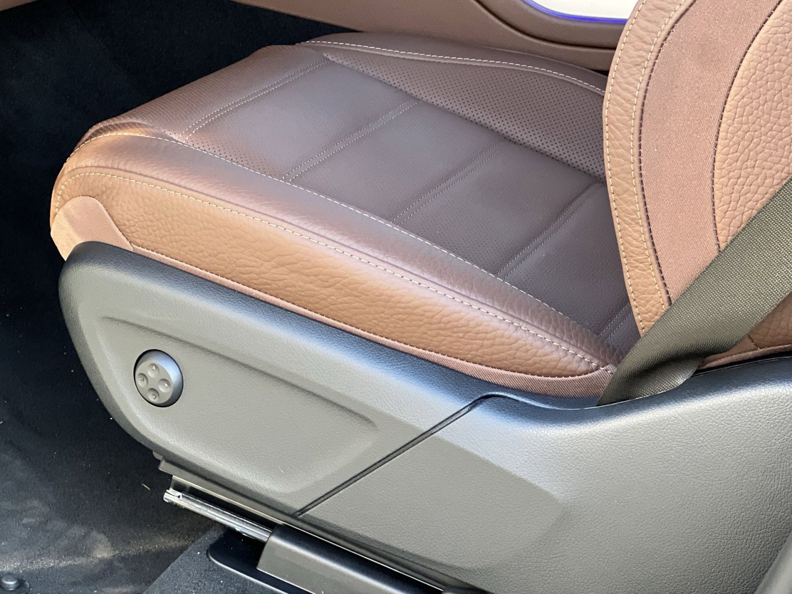 New 2026 Mercedes-Benz GLE 450 GLE 450 Coupe image 12