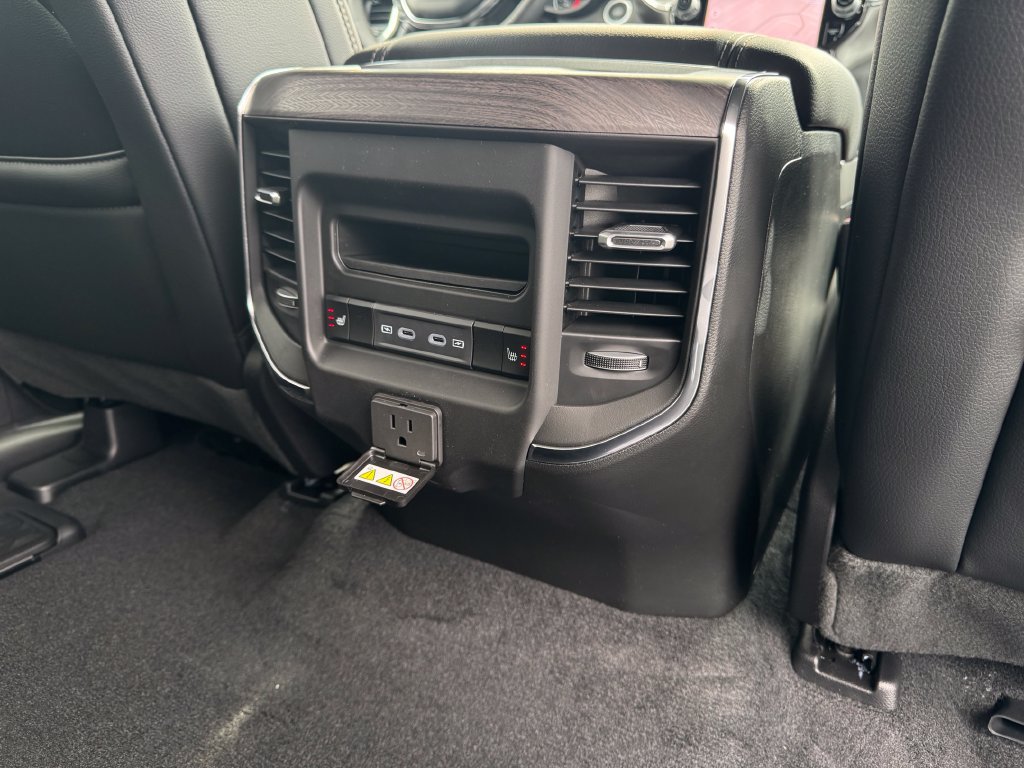 New 2027 RAM 1500 Laramie AWD/4WD image 14