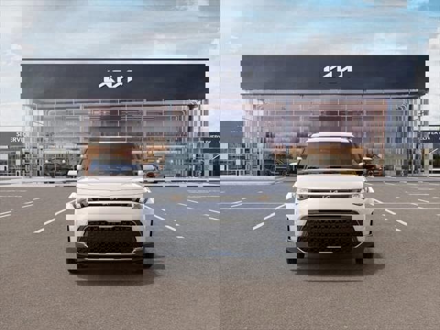 Used 2025 Kia Soul LX w/ LX Technology Package image 2